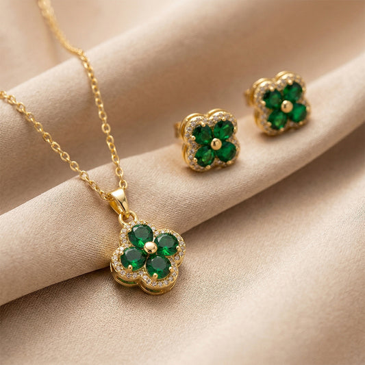 Women's Four-leaf Clover Light Luxury Minority Graceful Necklaces