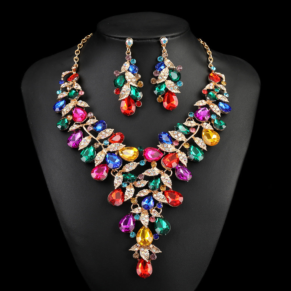 Women's Profile Retro Luxury Crystal Banquet Formal Necklaces