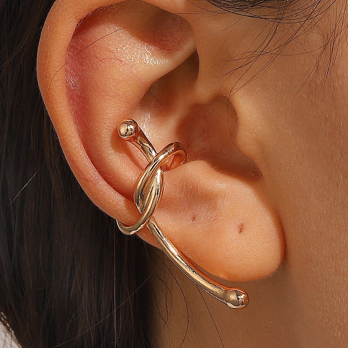 Irregular Lava Wind Shaped Open Alloy Ear Clip