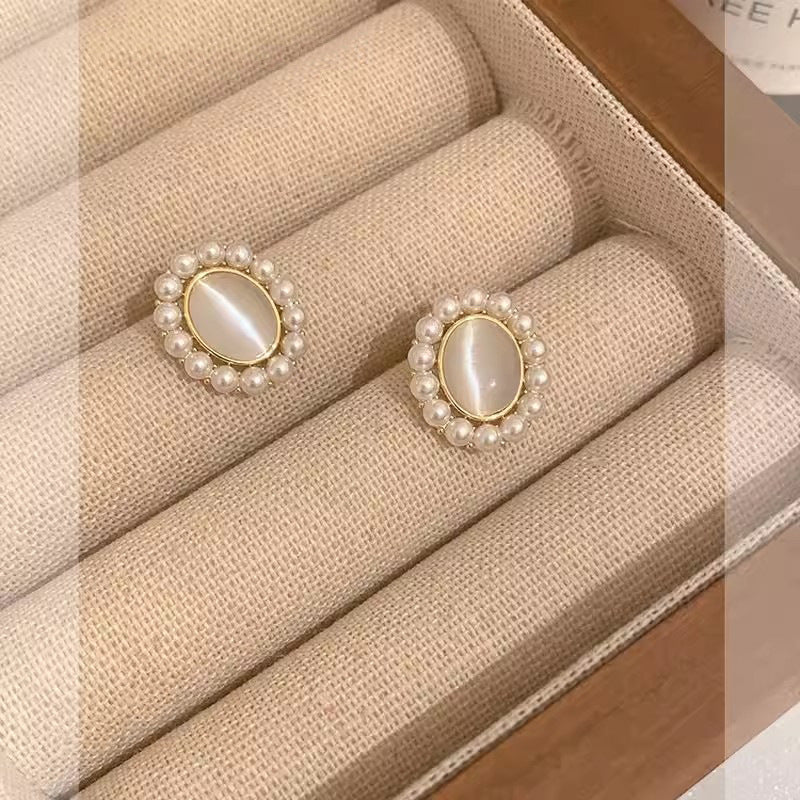 Women's Retro Pearl Light Luxury Minority High-grade Clavicle Chain Necklace