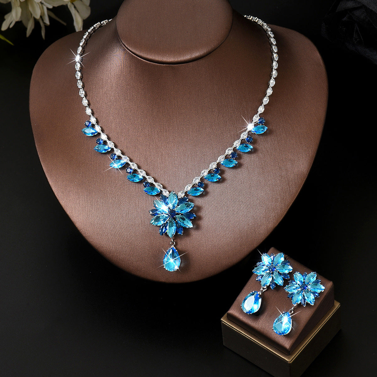 Zircon Color Tulip Temperament Clavicle Chain Jewelry Set