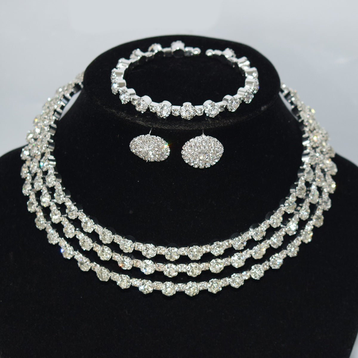 Cool Fashion Rhinestone Collar Bridal Short Bracelets