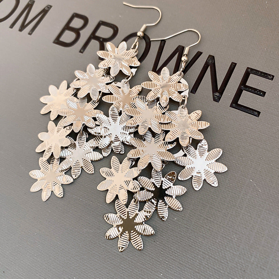 Women's Metal Flower Tassel For Exaggerated Design Ear Hook Light Earrings