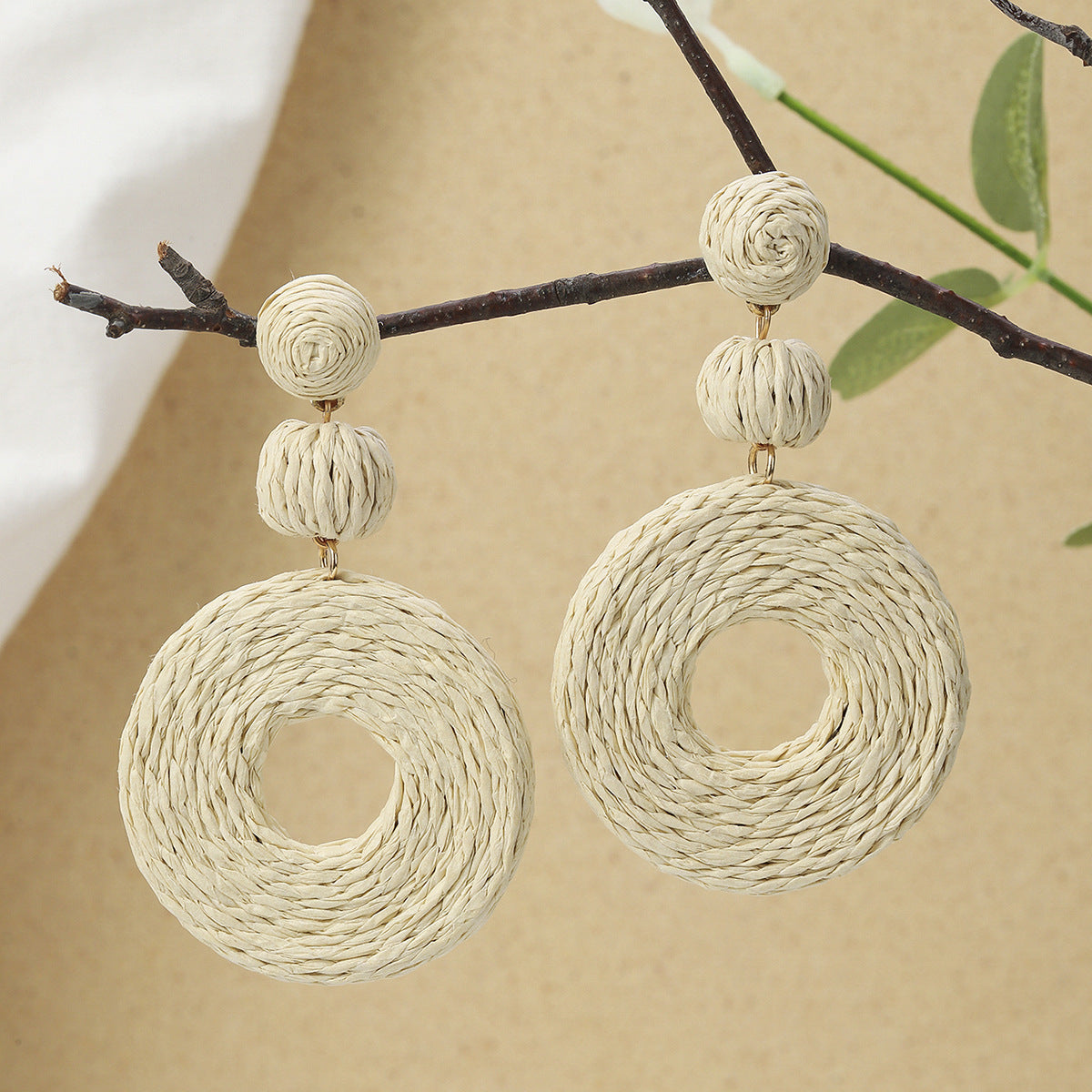 Geometric Round Hand-woven Pendant Bohemian Raffia Rings