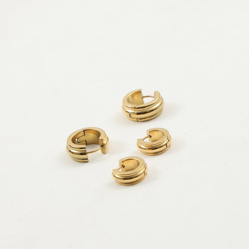 Arc Surface Can Be Opened Titanium Steel Gold Stud Earrings