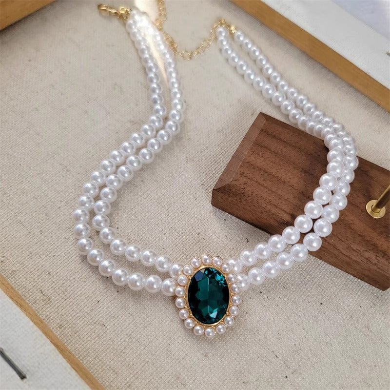 Women's Emerald Suit Style Clavicle Chain Necklaces