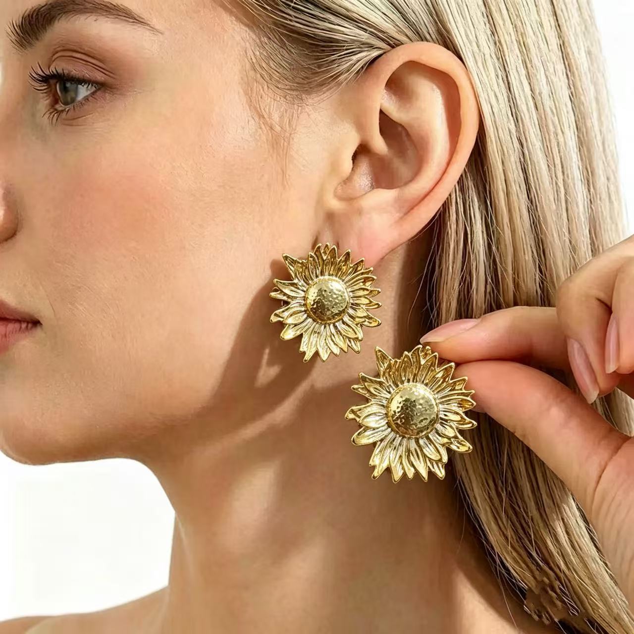Sun Flower Ear Light Luxury High-grade Metal Earrings