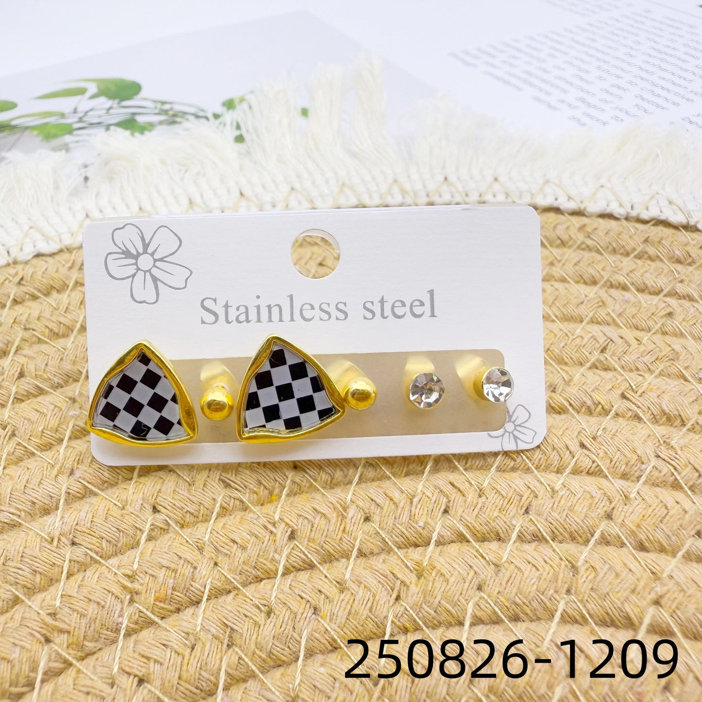 Women's Love Heart High-grade Stainless Steel Diamond Wild Trendy Golden Ear Stud Earrings