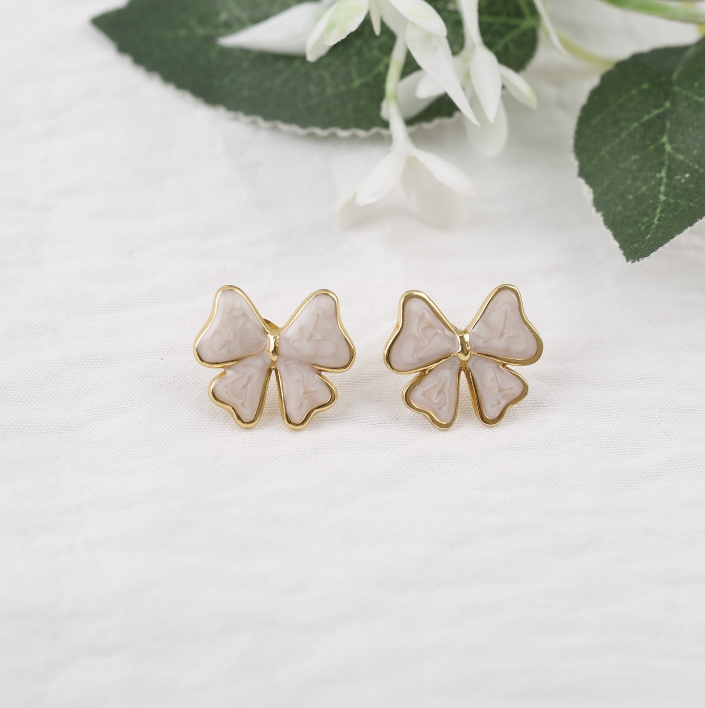 Bow Fashion Dripping Female Temperament Personality Stud Earrings
