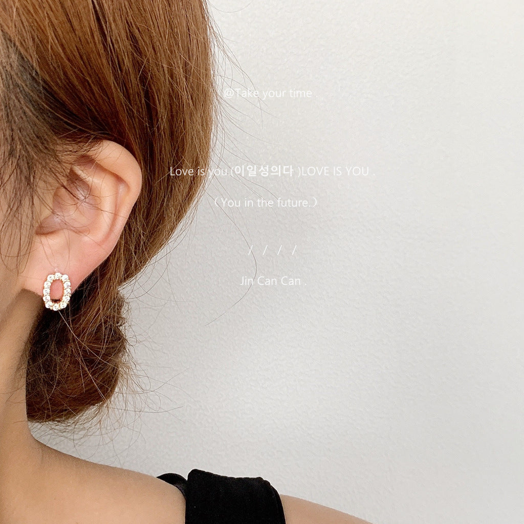 Inlaid Zircon Sier Needle Plated English Alphabet Earrings