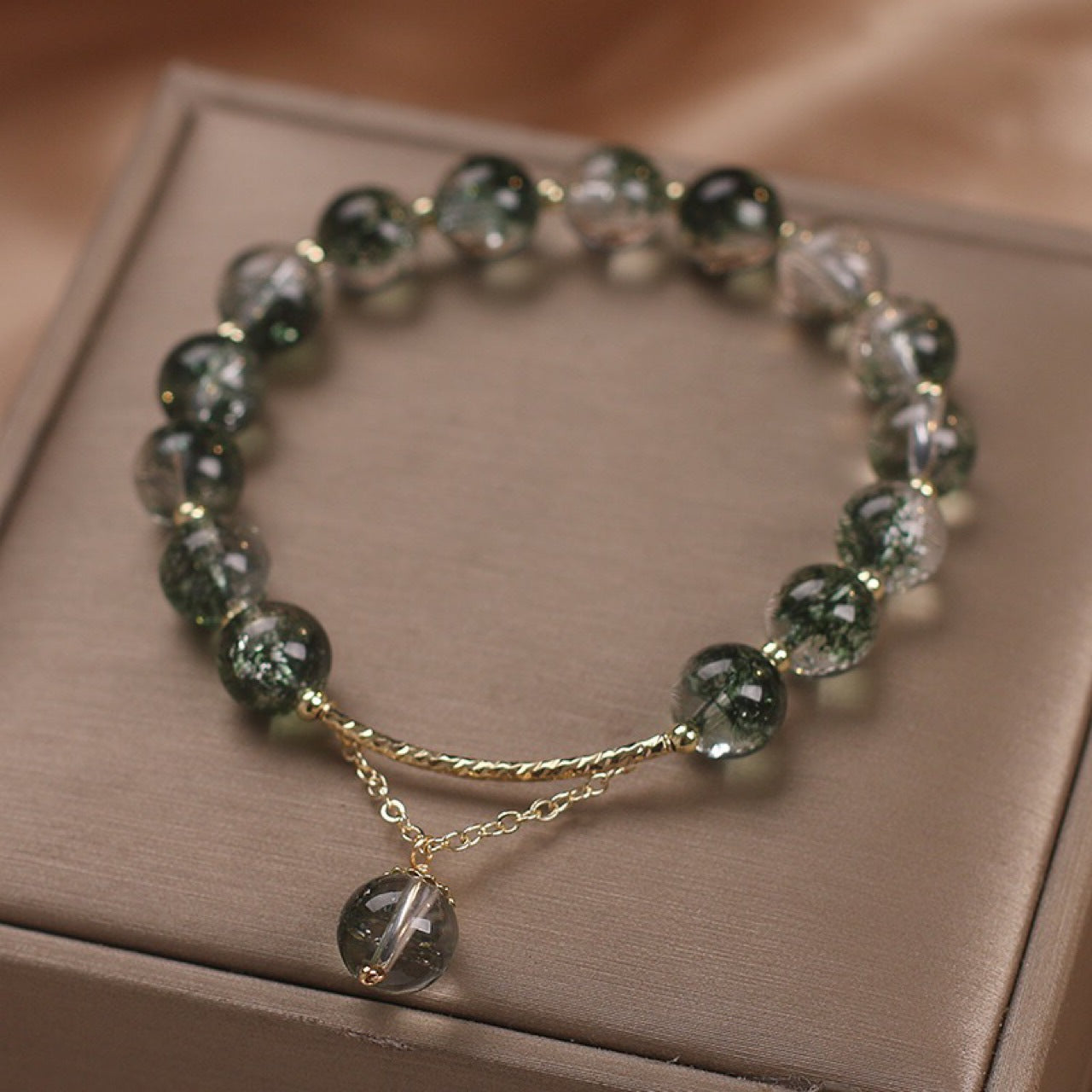 Design Green Phantom Quartz Crystal Female Bracelets