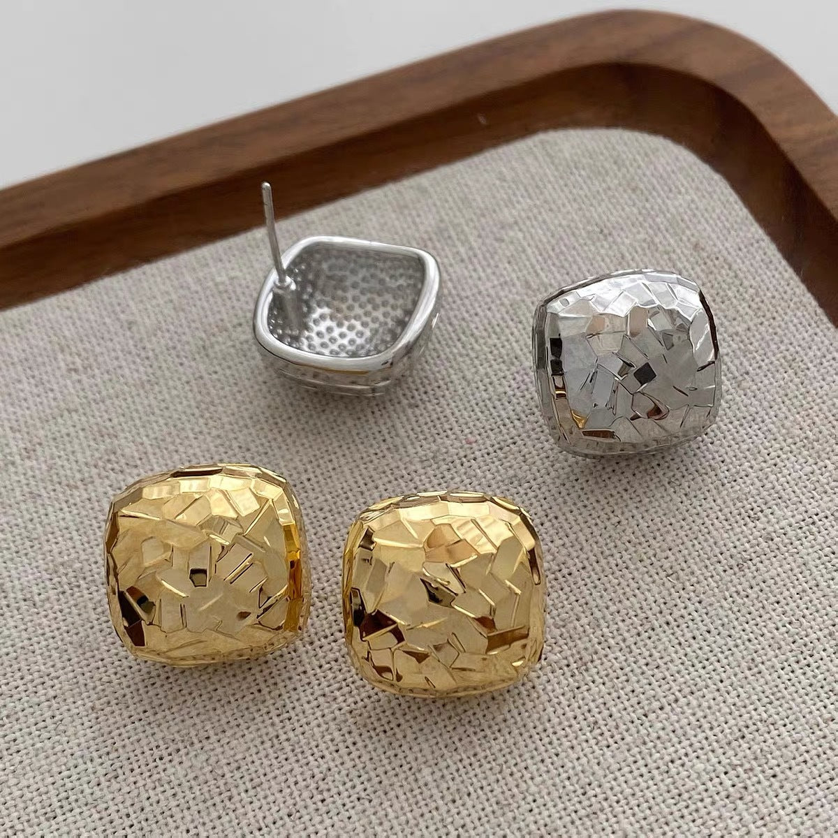 Women's Texture Geometric Square Gold High Sense Light Luxury Temperament Earrings