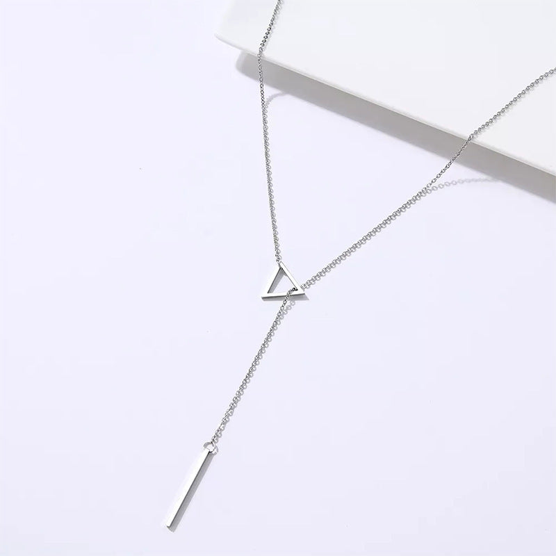 Colliers longs avec pendentif triangulaire pour femmes, Design polyvalent