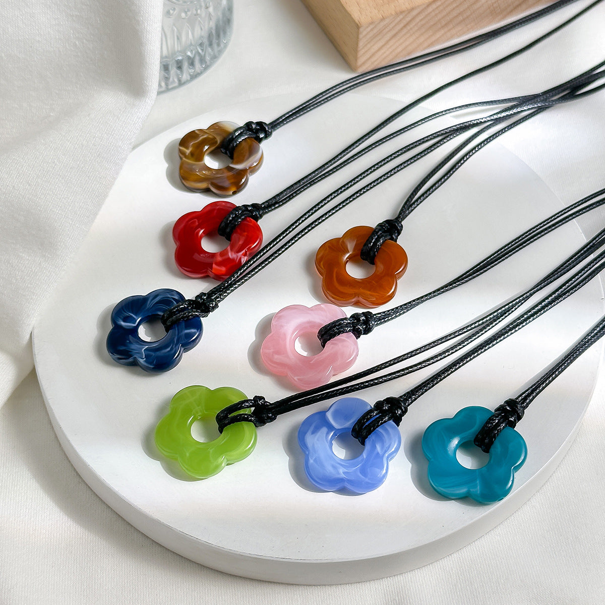 Style Niche Design Flower Wax Line Necklaces