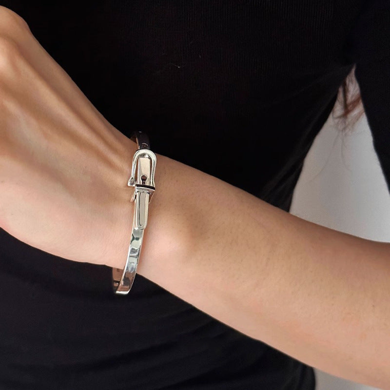 Vachette Clasp Buckle Female Affordable Luxury Bracelet