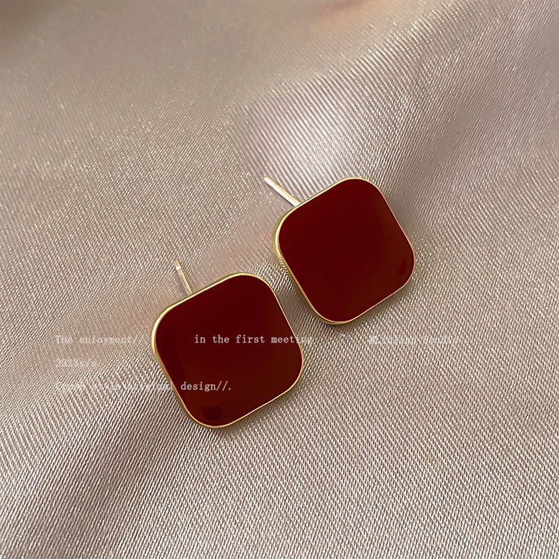 Women's Retro Wine Red For Design Simple Earrings