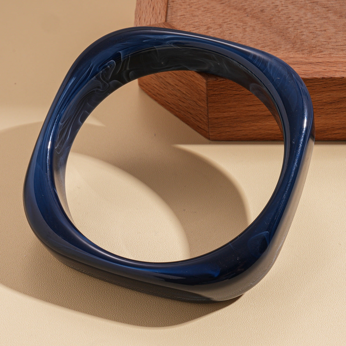 Women's Irregular Resin Minority Simple Retro Temperament Personality Fashion Design Unique Bracelets