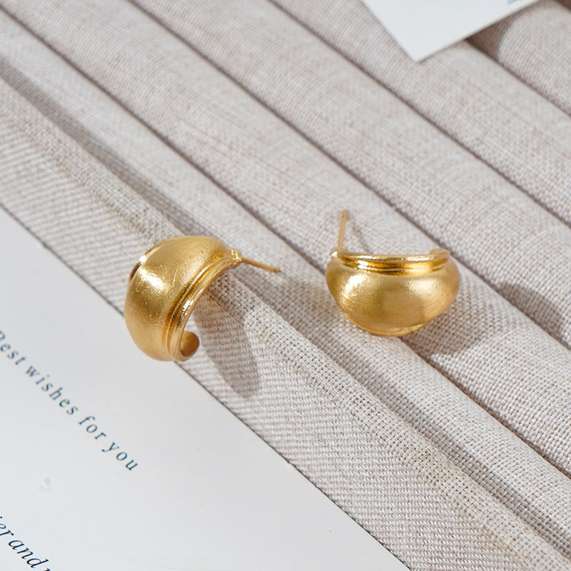 Women's Brushed Frosted Ball Retro Commuter High-grade Earrings