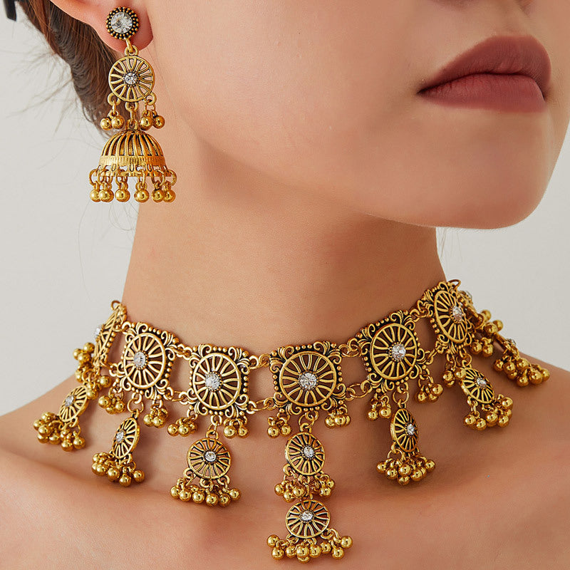 Women's Retro Rhinestone Small Floral Tassel Exaggerated Earrings