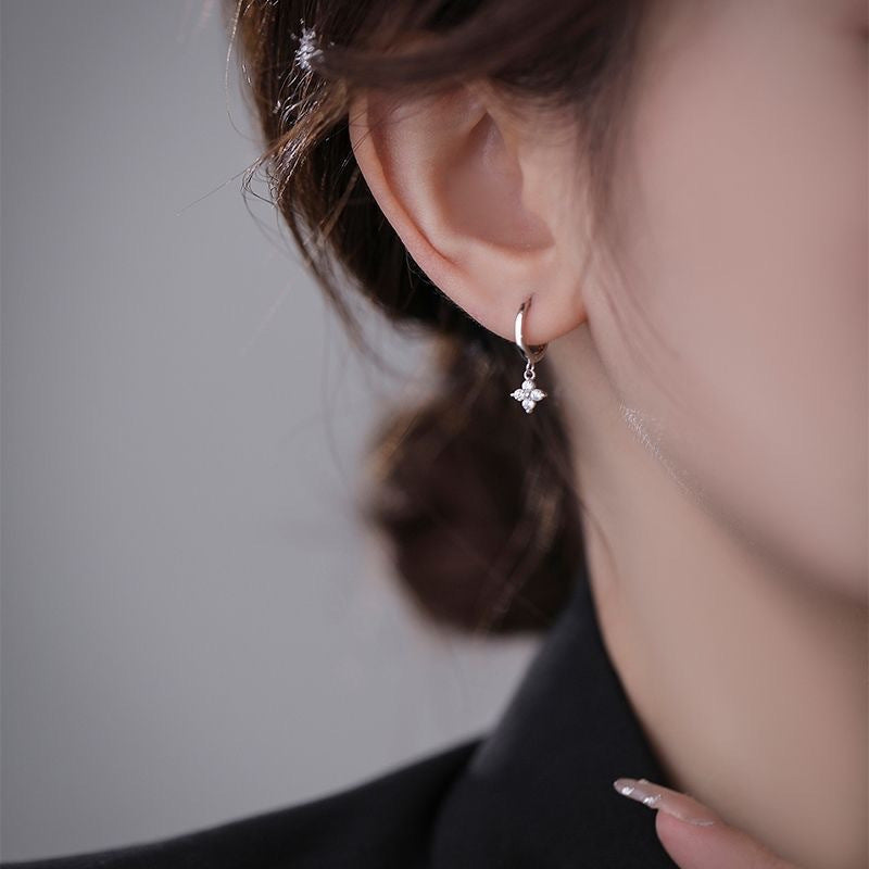Trendy Four-leaf Flower Floral Sweet Ear Clip Earrings