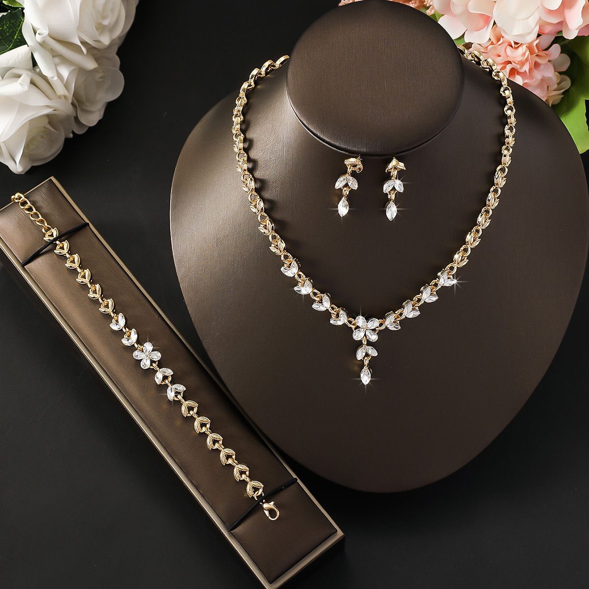 Leaves Personalized Fashion Dress Banquet Party Bracelets