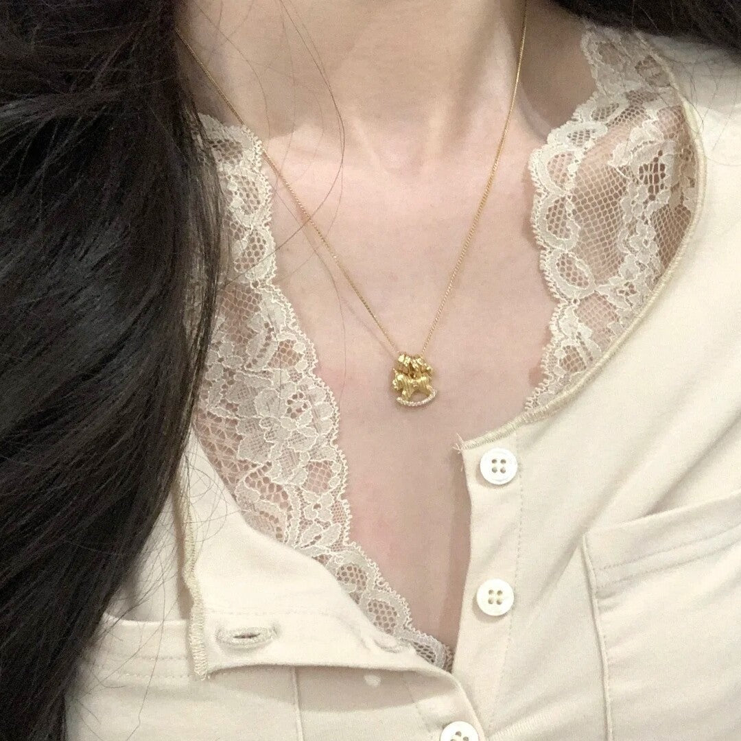 Gold Carousel Flexible Female Exquisite Versatile Design Clavicle Necklace