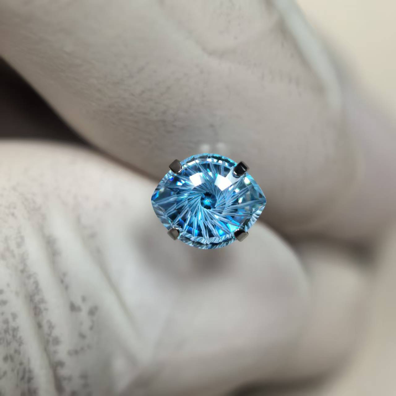 Titanium Alloy Ear Devil's Eye Flashing Zircon Bone High-grade Rings