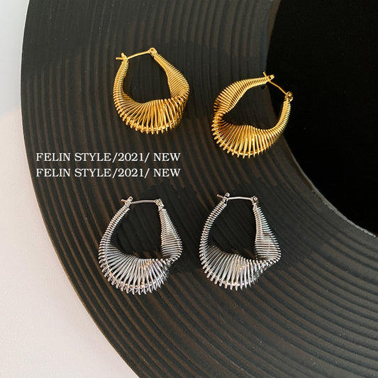 Women's Exaggerated Metallic Twisted Ear Clip Geometric Coil Line Earrings