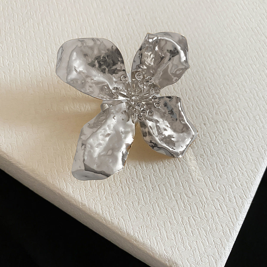 Women's Metal Pleated Flowers Openings Suit Niche Exaggerated Light Luxury Bracelet