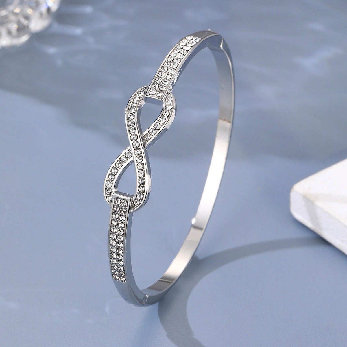 Fashion Style Digital Simple Temperament Light Luxury Bracelet
