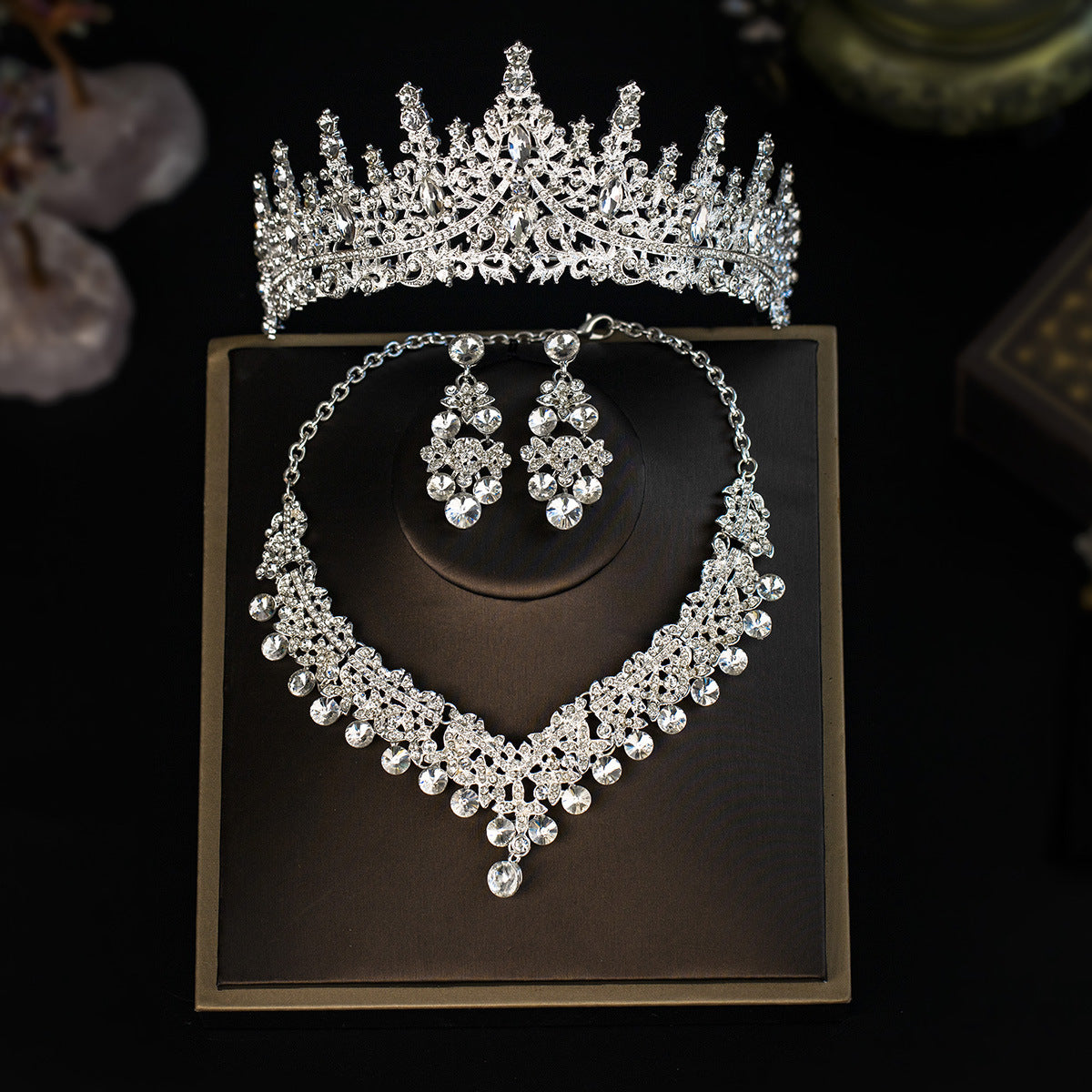 Bridal Three-piece High Sense Ball Wedding Decoration Alloy Jewelry Set