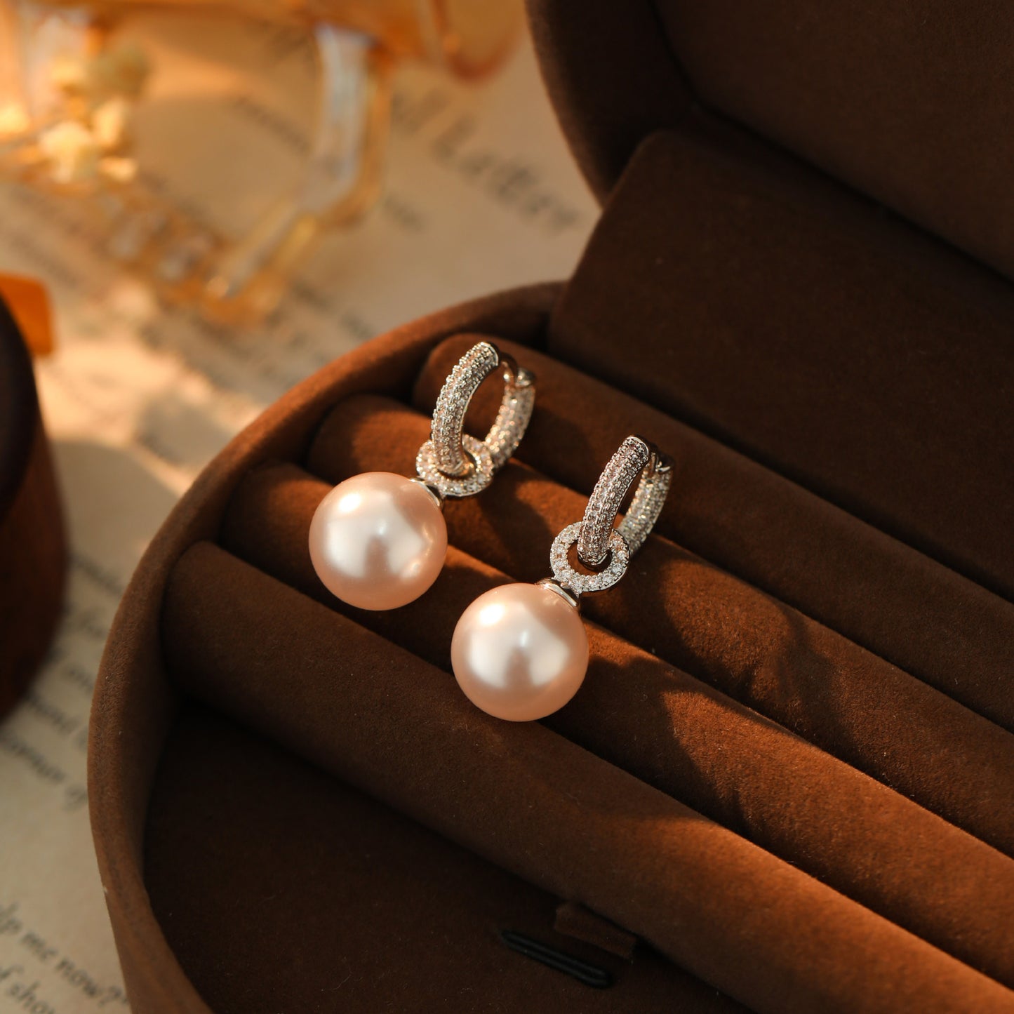 Women's Fashionable French Pearl High-grade Temperament Ear Clip Rings