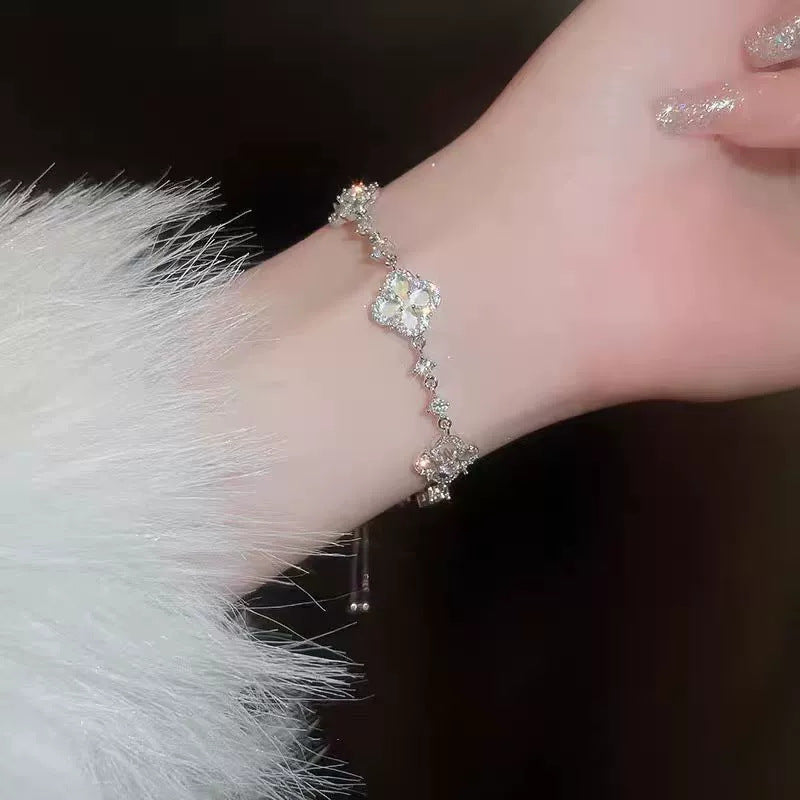 Women's High-grade Flash Zircon Simple Niche Exquisite Irregular Full Diamond Bracelet
