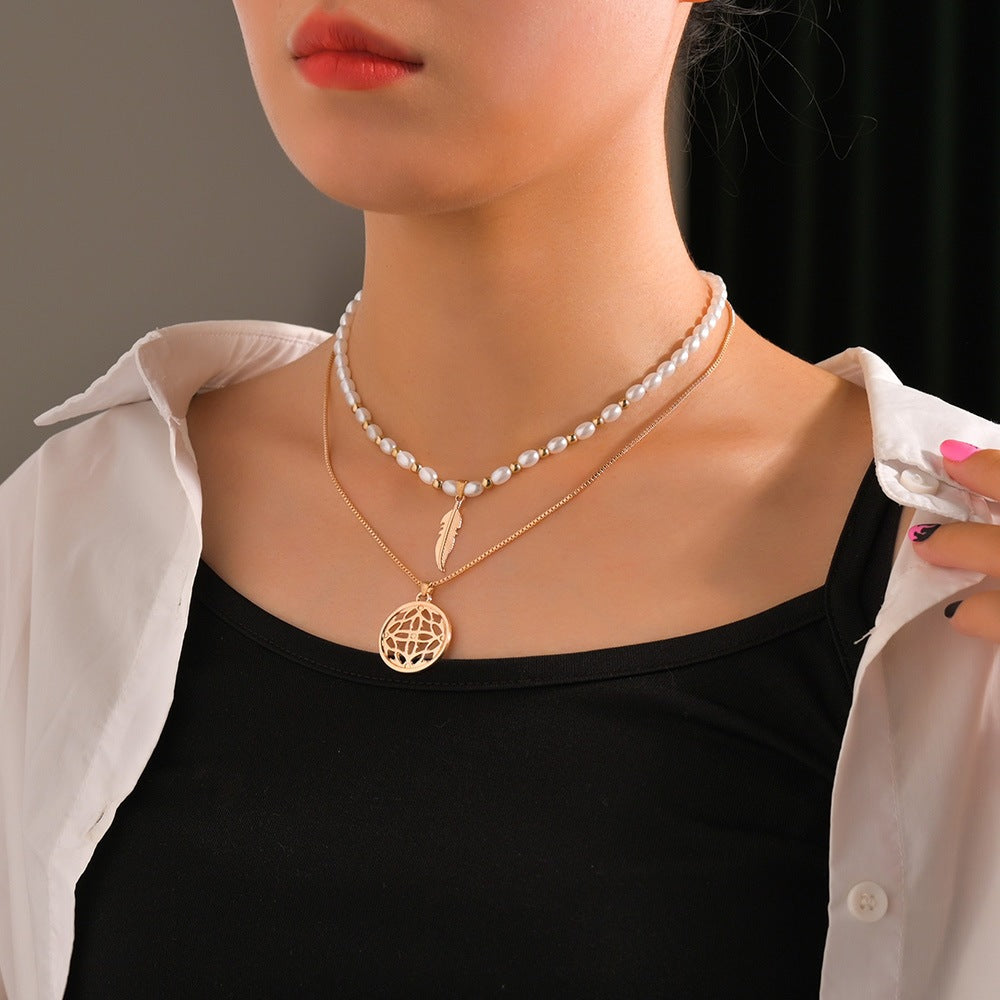 Women's Leaf Pearl Beaded Geometric Disc Pendant Necklaces