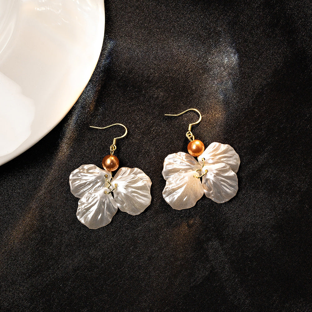 Women's Needle Super Mori Shell Eardrops Gentle Atmosphere Style Pearl Niche Earrings
