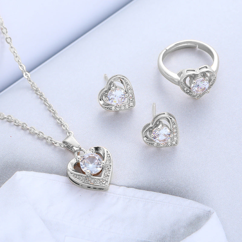 Copper Material Slightly Inlaid Zircon Gold Plated Peach Heart Foreign Necklaces