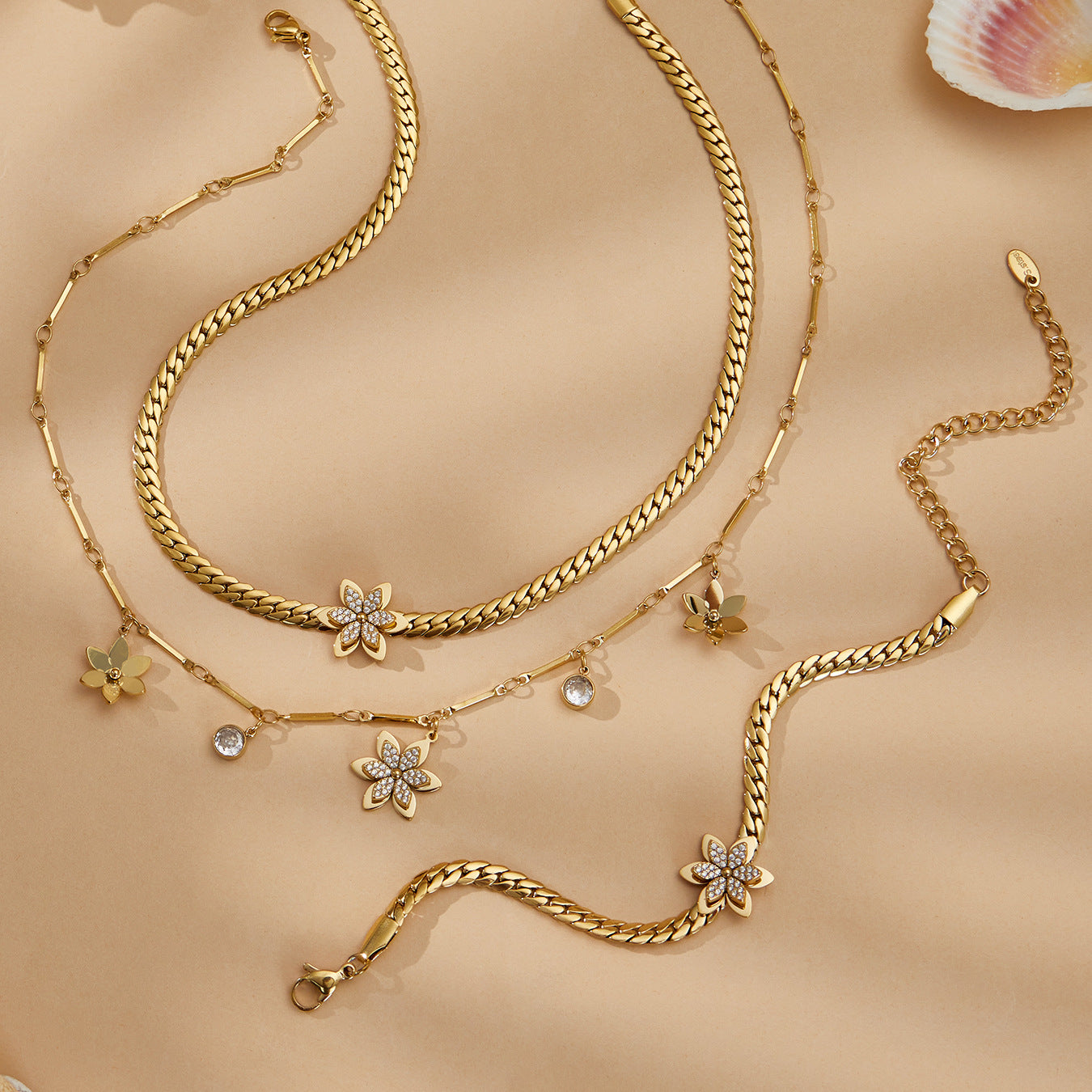 Three-dimensional Flower Micro Inlaid Zircon Twin Gold-plated Bracelets