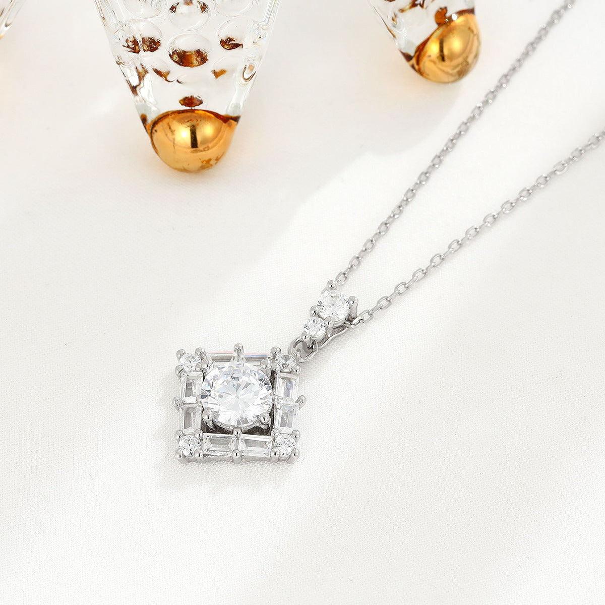 Women's Diamond Square Niche Temperament High-grade Ornament Necklaces