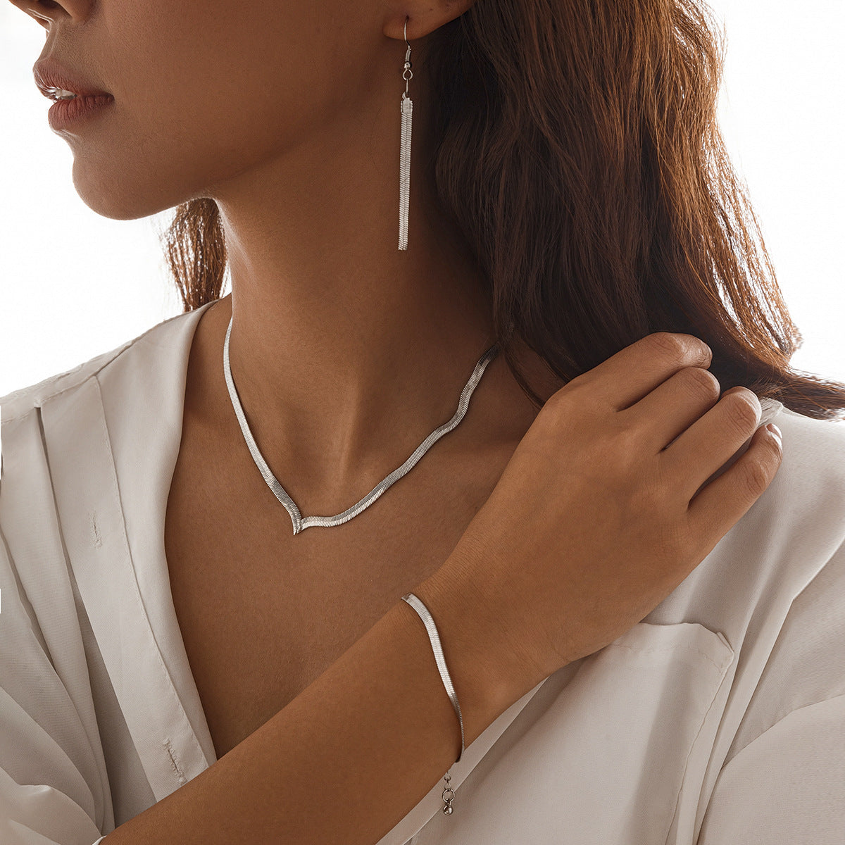Women's Hip Hop Street Snap Metal Snake Bones Chain Necklace