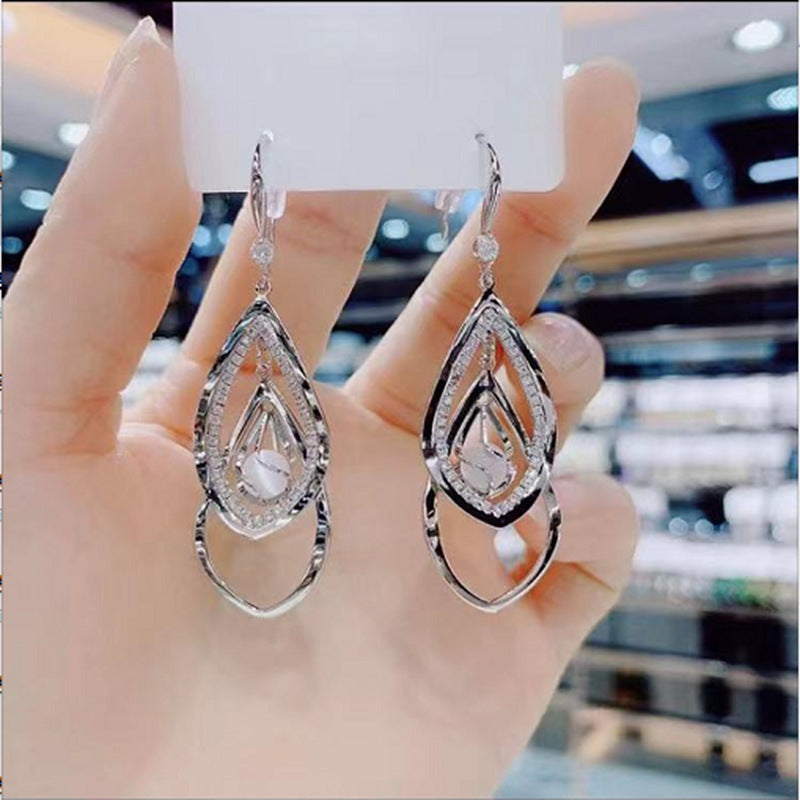 Women's Fashionable Elegant Cat Eye Rhombus Slimming Earrings