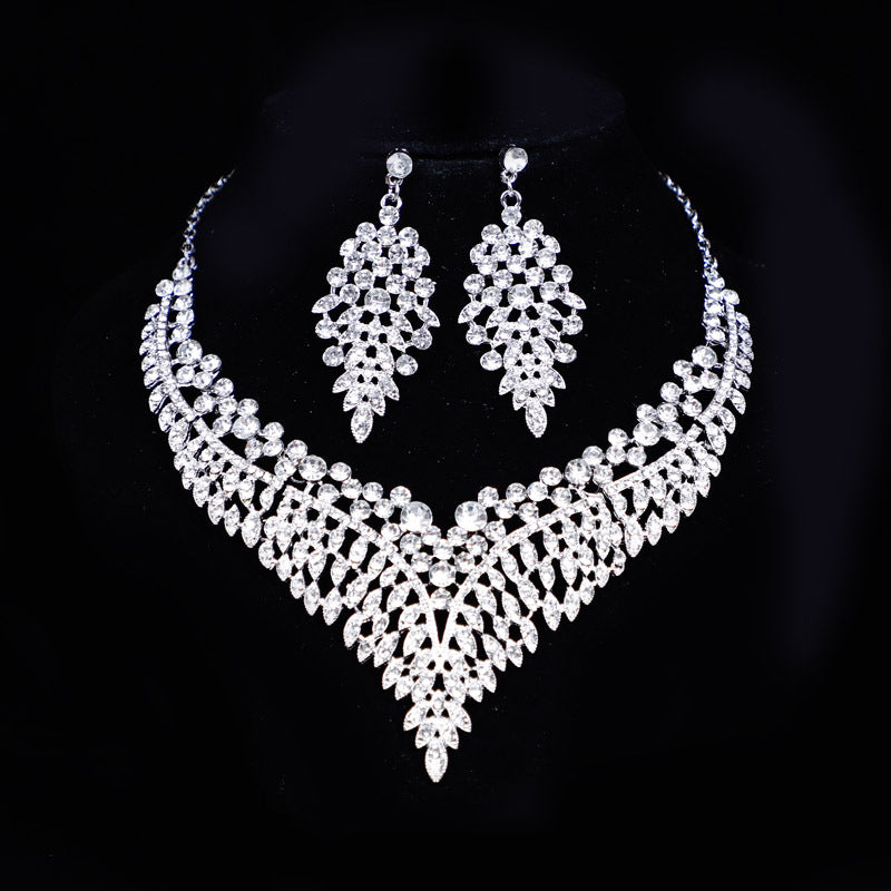 Fashion Temperament Bride Dinner Dress Diamond Generous Rings