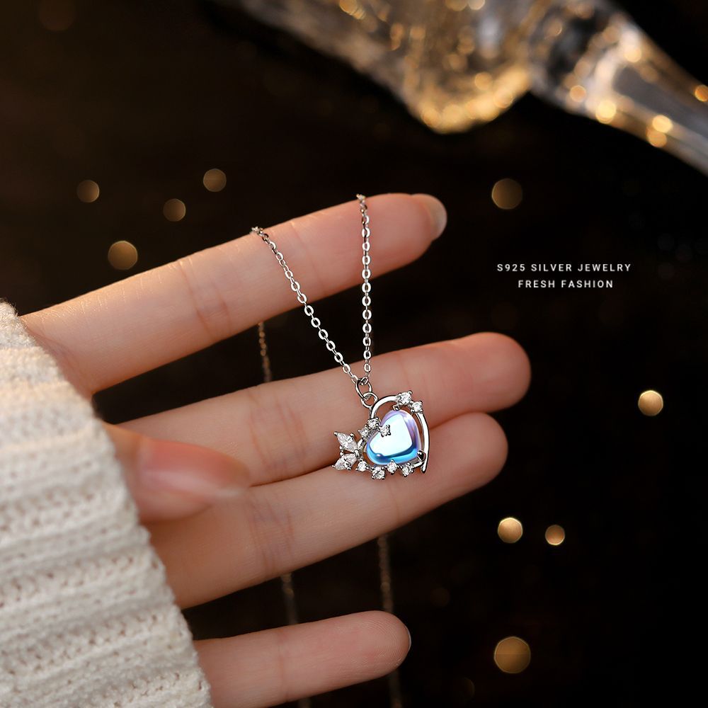 Women's Luxury For Minority Design High-grade Clavicle Necklaces