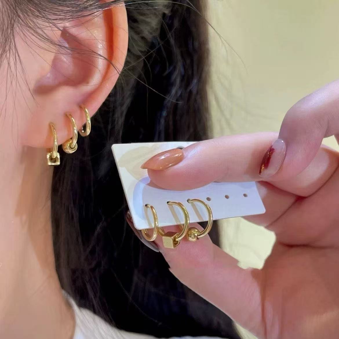 Women's Style Circle Clip Design High-grade Simple Ear Buckle