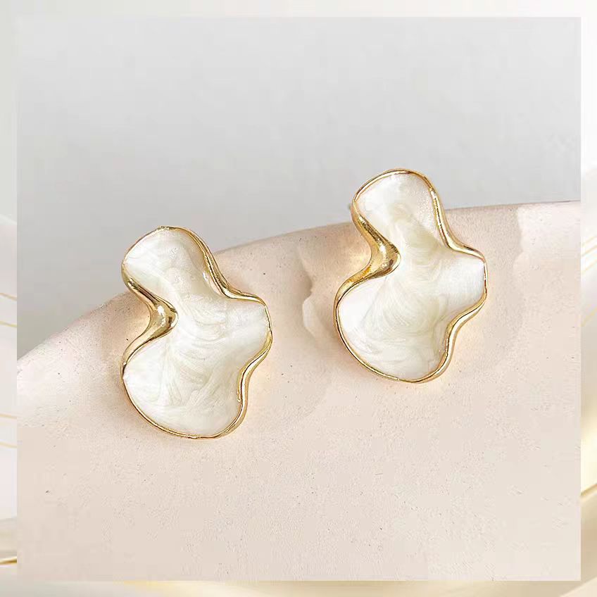 Geometric White Clouds Enamel Light Luxury High Sense Minority Simple Earrings