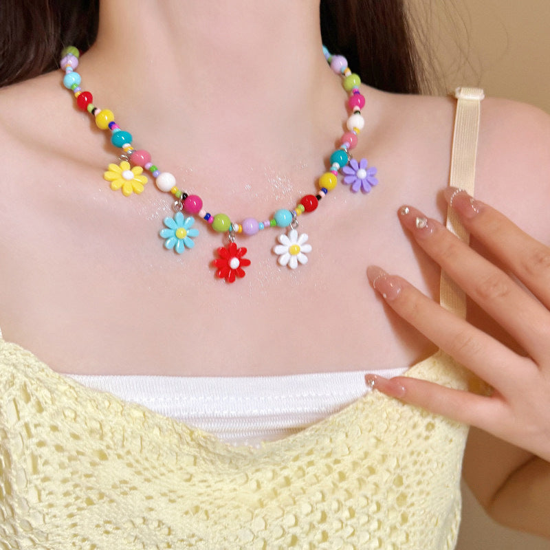 Women's Color Little Daisy Contrast Design Clavicle Chain Necklace