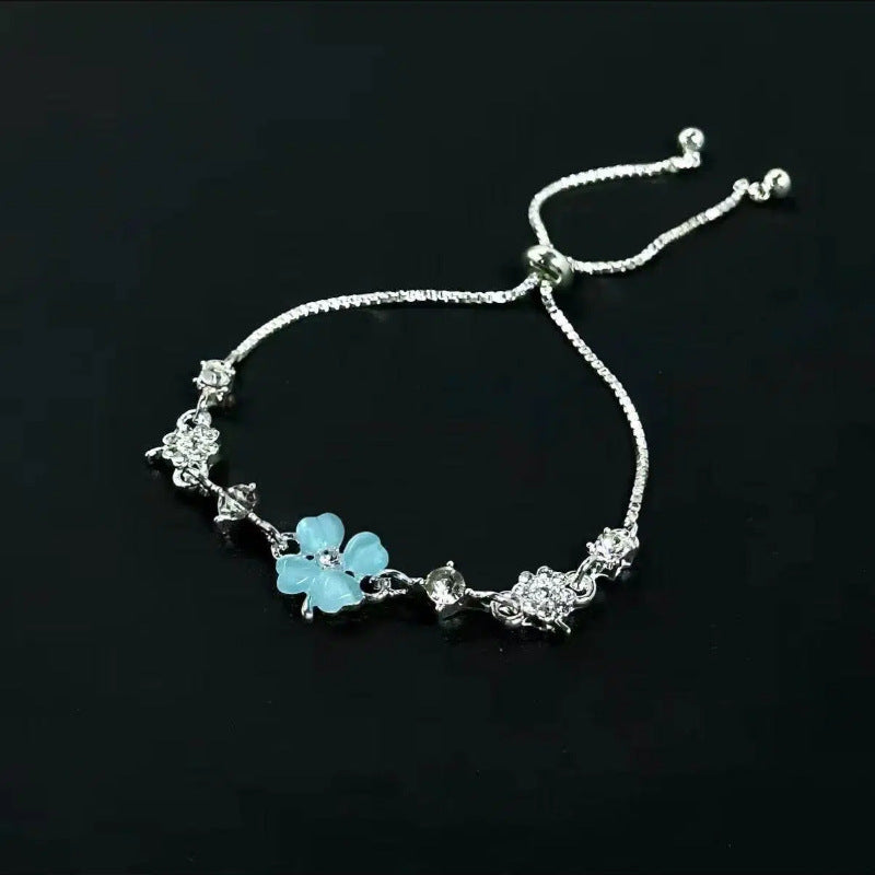 Women's Lucky Four-leaf Clover Zircon Antique Adjustable Bracelet