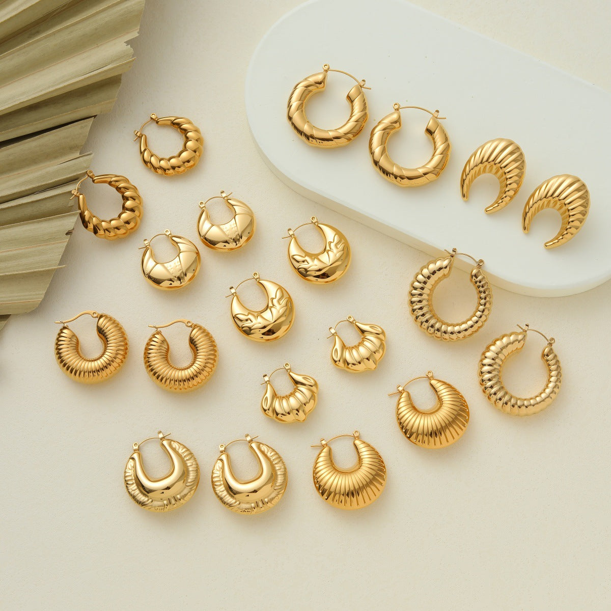 Women's Steel Sweet Cool Vintage Texture Shaped Gold-plated Earrings
