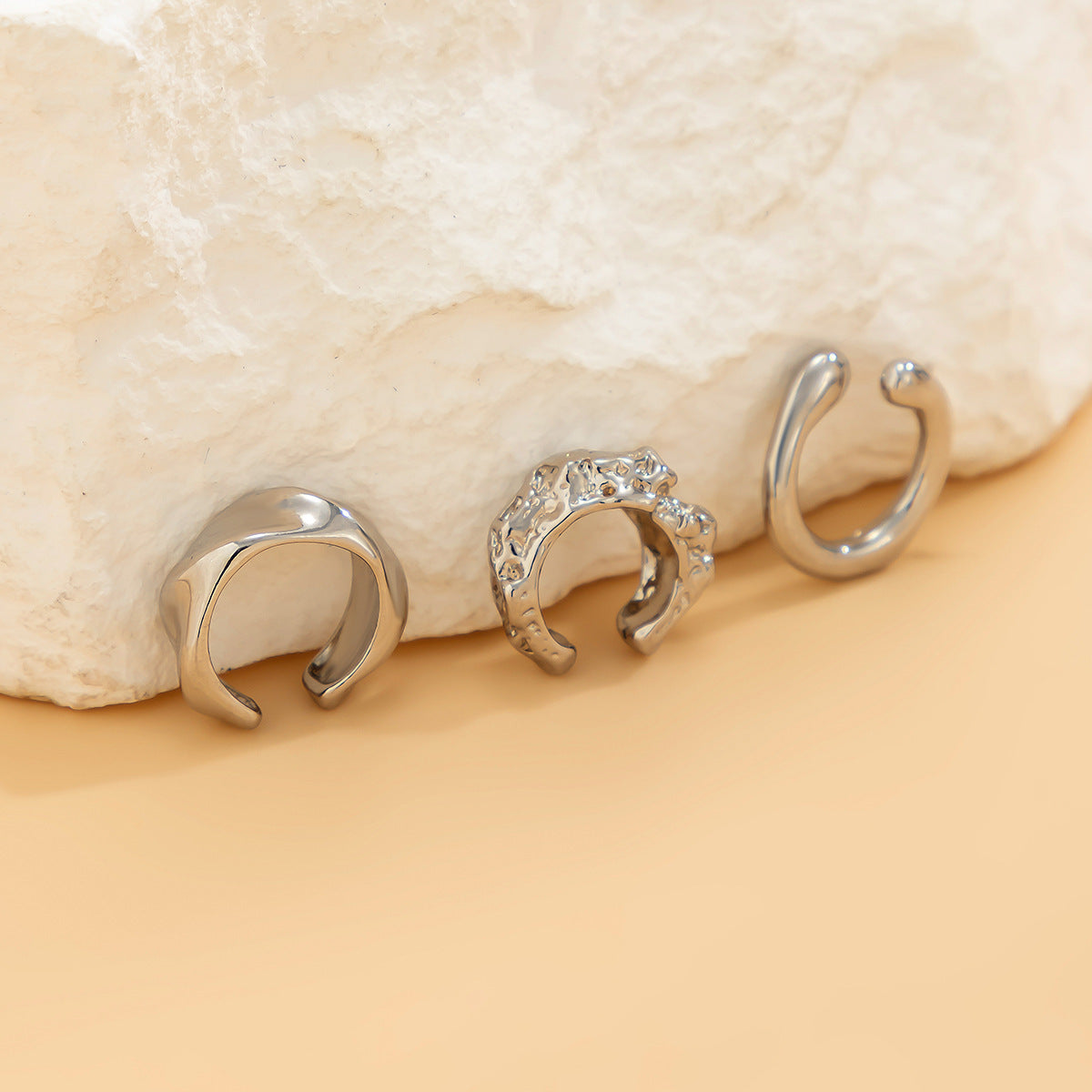 Beanie Simple Pleated Water Drop Ear Rings