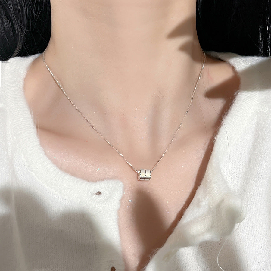 Women's Rain Small Waist Imitation Fritillary Affordable Luxury Fashion Niche Design Necklaces