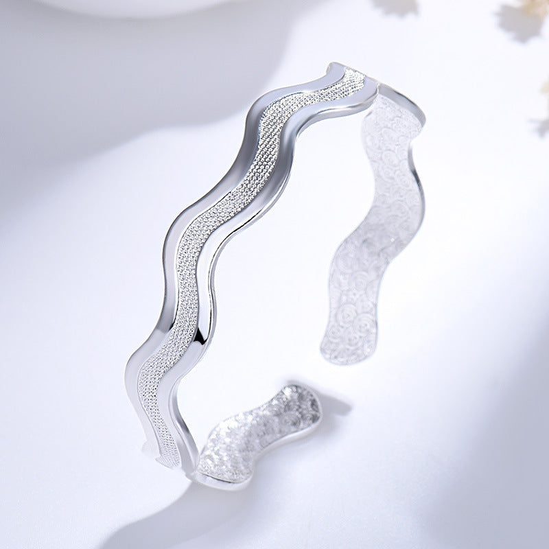 Women's Chic Unique Double-line Interwoven Water Ripple Bracelet